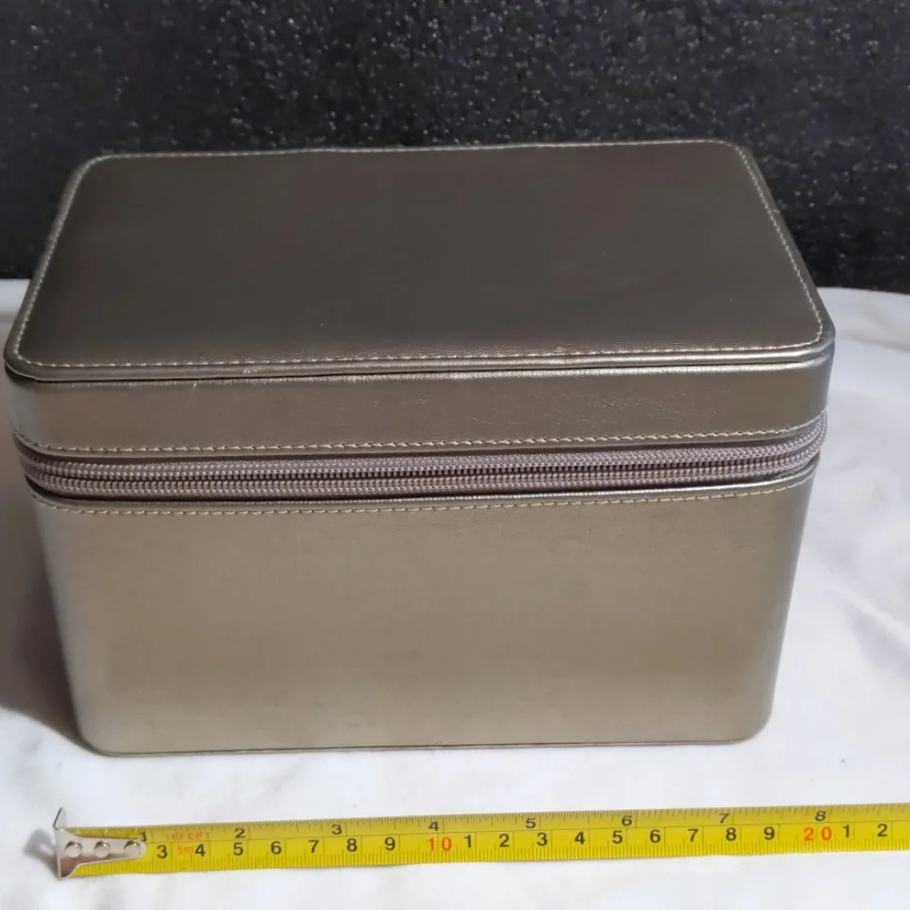 NWOT, bath and body works box